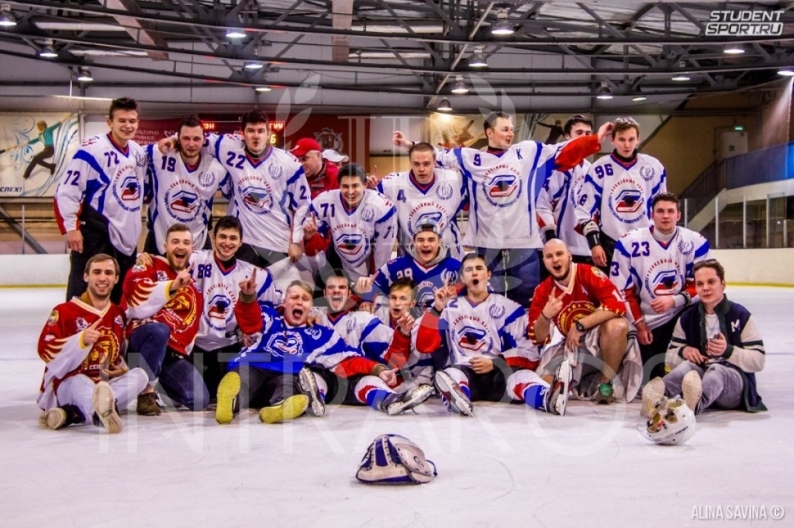 Поздравляем хоккейную сборную ГУУ с золотом в сезоне 2015-2016!